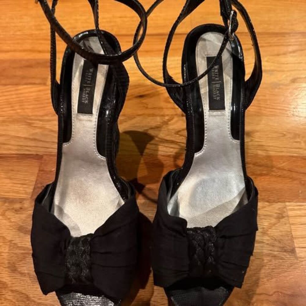 White House Black Market Black Bow Wedge Sandals Size 9M
